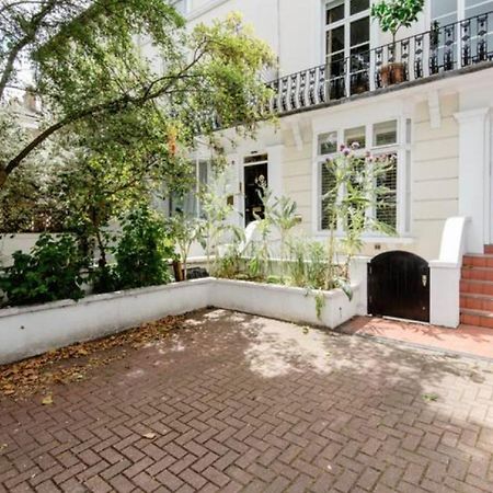 Well-Positioned Studio Flat Londra Exterior foto