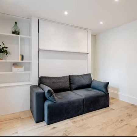 Well-Positioned Studio Flat Londra Exterior foto