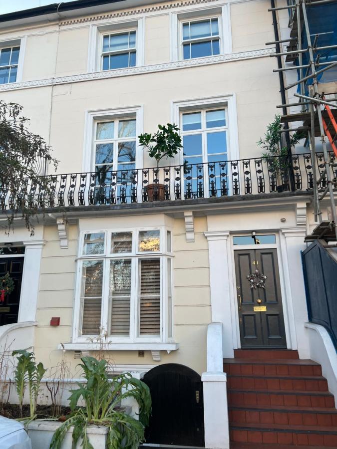 Well-Positioned Studio Flat Londra Exterior foto