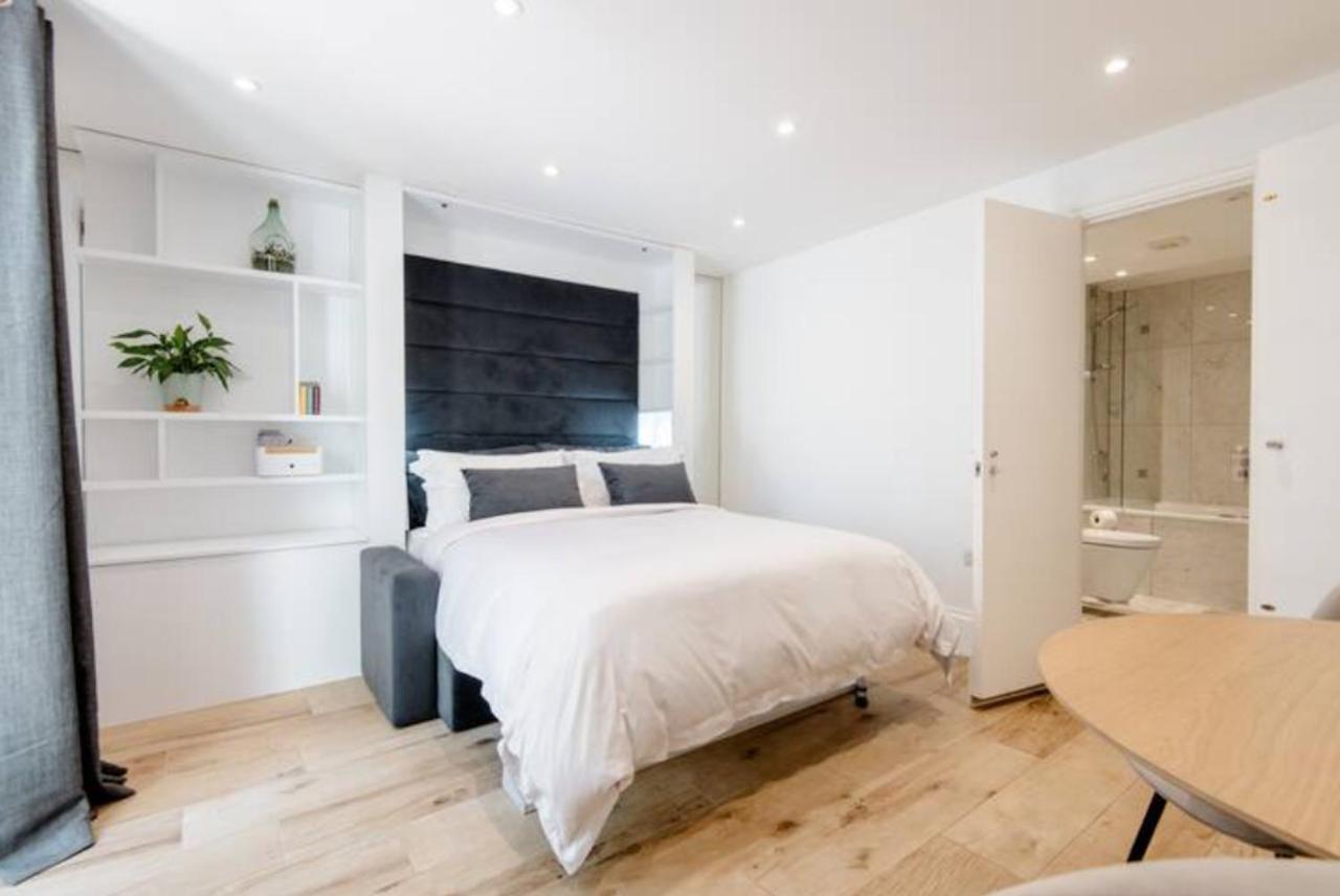 Well-Positioned Studio Flat Londra Exterior foto