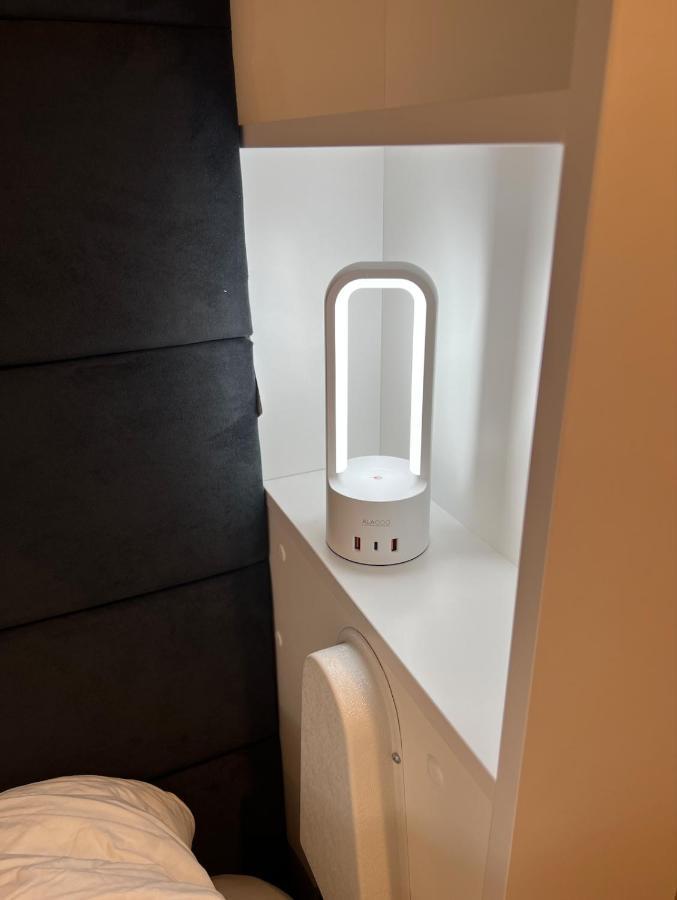 Well-Positioned Studio Flat Londra Exterior foto