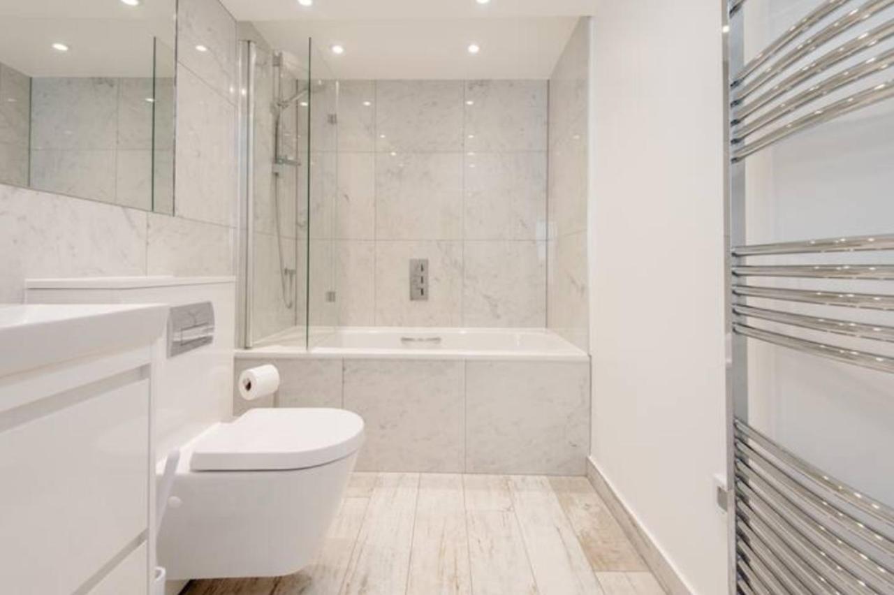 Well-Positioned Studio Flat Londra Exterior foto